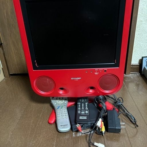 SHARP AQUOS液晶テレビ13インチ　希少カラー赤　大幅値下げしました