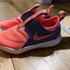 NIKE 女の子　靴