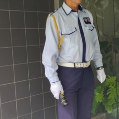 【警備員】日給13000円！シフト自由！LINE連絡！未経験者歓迎！安心して下さい！優しい隊員が教えてくれます！の画像