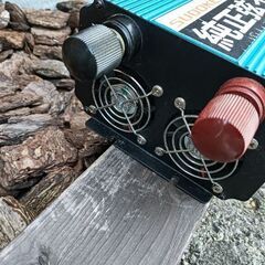 定格2000w 最大4000w 正弦波インバータ  おまけチャジコンの画像
