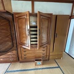 タンスと金庫の画像