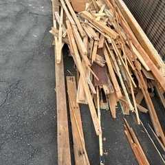 薪などにどうぞ！追加されています！木材自由にお取りください！の画像