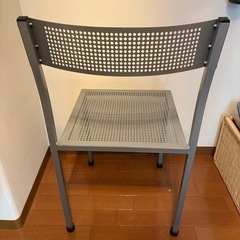 スチール椅子の画像