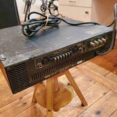YAMAHA P1600 パワーアンプの画像