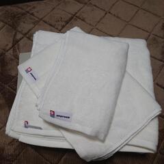 定価13530円　未開封スキンケアタオルセット　　まとめ買いのチャンスの画像