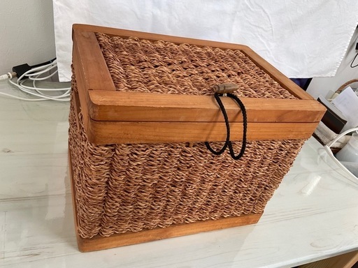 アジアン風木箱