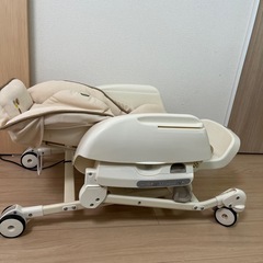 コンビ　ハイローチェア オートスイング　の画像