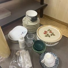 大量　食器　コップ　ホーク　スプーン　まとめての画像