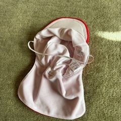 赤白帽子の画像