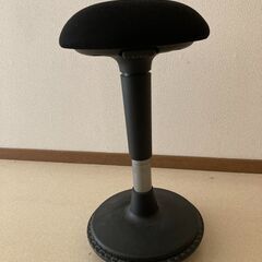 無料　0円　差し上げます　バランスチェアスツール　ブラック　ガス...