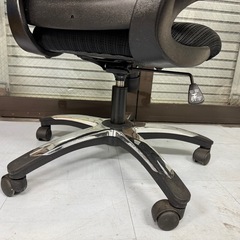 アームアップ 省スペース収納 メッシュ オフィスチェア No2971　の画像