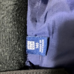 ユニクロ冬用パーカー140サイズの画像