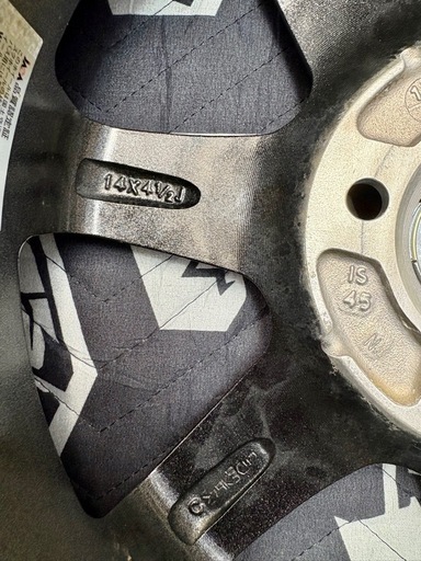 「商談中」⑨155/65R14 新品冬用タイヤ4本と中古ホイールとナット付き