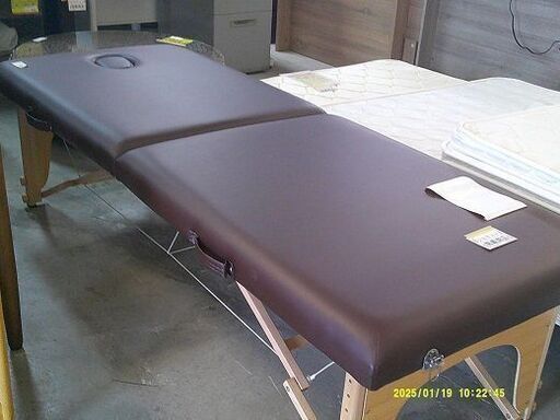 ID:20085475　エステベッド　折りたたみ式　未使用品