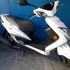YAMAHA シグナス125XSR-2 白 エンジン始動動画 自...