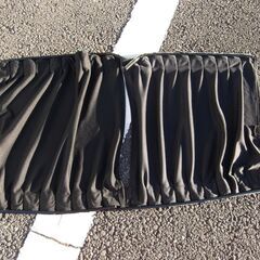 車のカーテン2枚USED品の画像