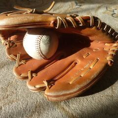 左利き用野球グローブ