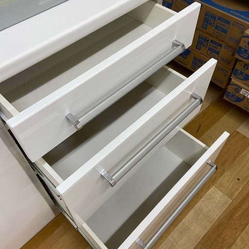 【トレファクラパーク岸和田店】スライド２枚扉3段引き出しレンジボード 入荷しました。