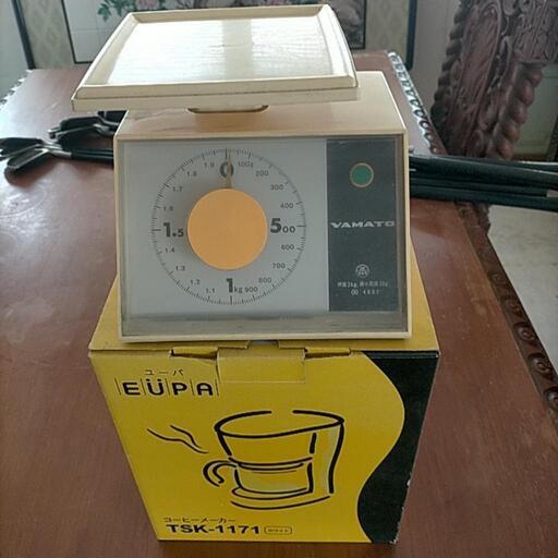 ハカリとコーヒーメーカー