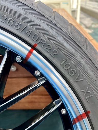 ２２インチ
ロクサーニマルチホルケッタ 