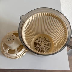 サラダスピナー　プッシュ式　3COINSの画像