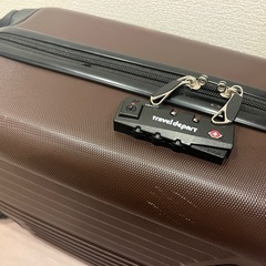 ミニサイズのキャリーケースの画像