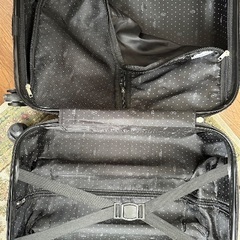 無料でお譲り 2~3泊用スーツケースの画像