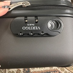 無料でお譲り 2~3泊用スーツケースの画像