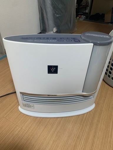超美品 シャープ 高年式 セラミックファンヒーター