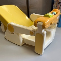 Tomy たためるバスチェア 3ヶ月〜2才頃用 折りたたみ式 ベビー用品　チェア 組立不要 クリーニング済 箱入り 中古品 ①の画像
