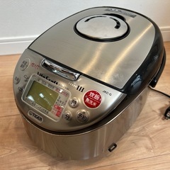 【炊飯器 】タイガー魔法瓶 炊きたて JKC-G100の画像