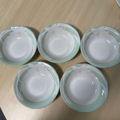 イブサンローラン食器セットの画像