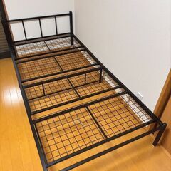ニトリ　シングルパイプベッド(バジーナ F3 BK)