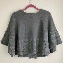 【未着用】ニットポンチョ・ケープ・ボレロの画像