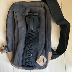 gym master ポーチバッグ　ネイビー