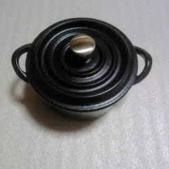 ✨未使用✨鋳物ホーロー鍋✨ココット９cm✨３，６８６円＋税の品
