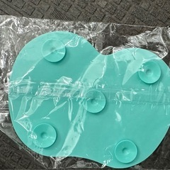 新品未使用メイクブラシ洗うやつの画像