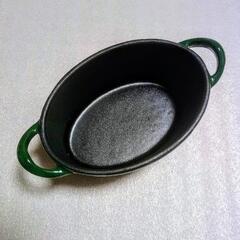 ✨未使用✨鋳物ホーロー鍋✨ココットオーバル１１cm✨３，６８６円＋税の品の画像