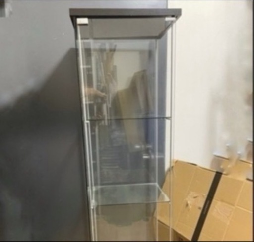 IKEA デトルフ　ガラスケース
