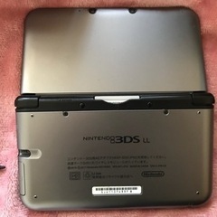 ニンテンドー3DSLL グレー＆ブラックの画像