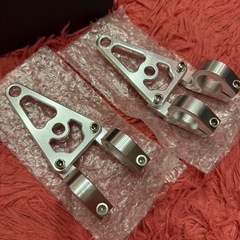 ヘッドライトブラケットφ26アルミ製CNC 