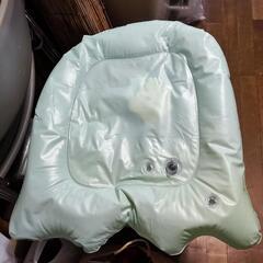 赤ちゃん お風呂 プール ウォーターマットの画像