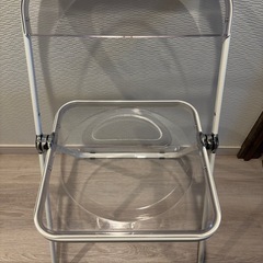 クリアチェア