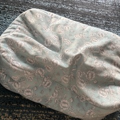 ビーズクッション　【パソコン置けます】の画像