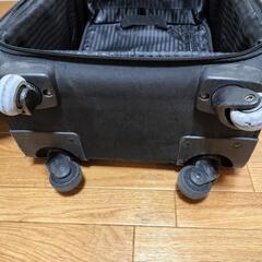 【難あり】キャリーケースの画像
