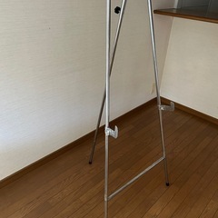 イーゼル