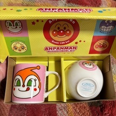 アンパンマン　【ドキンちゃん】マグ&茶碗セット　新品、未使用　子...
