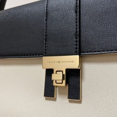 トミーヒルフィガー  TOMMY HILFIG　ショルダーバッグ の画像
