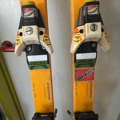 サロモンスキー板ビンディング付きの画像