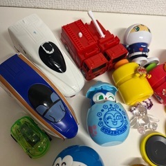 おもちゃ28点セット　アンパンマン　ピカチュウ　ハッピーセットなどの画像
